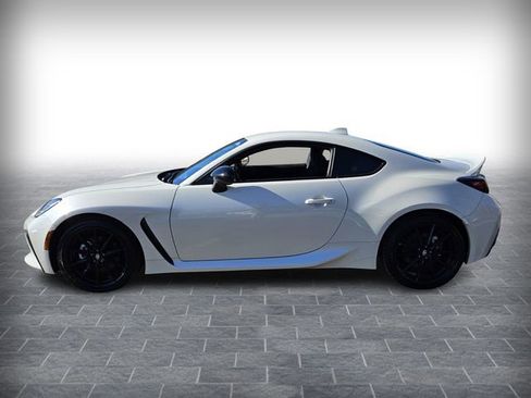 Used 2025 Toyota GR86 Premium w/ ALL Weather Mat Package (TMS) image 4