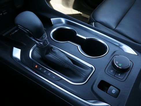 Certified 2023 Chevrolet Traverse Premier image 18