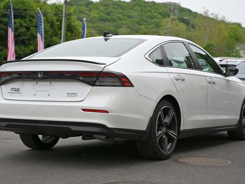 Used 2025 Honda Accord Sport image 5