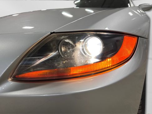 Used 2003 BMW Z4 2.5i image 13