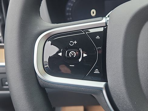 New 2026 Volvo XC60 T8 Ultra w/ Protection Package Premier image 15