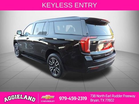 Used 2021 GMC Yukon XL AT4 w/ Rear Media and Nav Package image 6