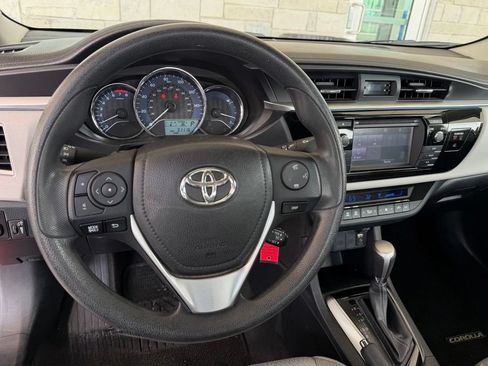 Used 2016 Toyota Corolla LE FWD image 10