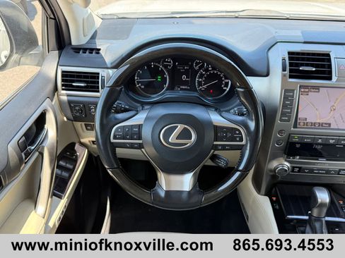 Used 2020 Lexus GX 460 Luxury w/ Off Road Package AWD/4WD image 20