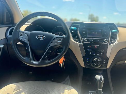 Used 2017 Hyundai Santa Fe Sport image 12