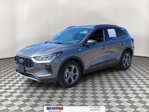 Certified 2025 Ford Escape ST-Line AWD/4WD image 2