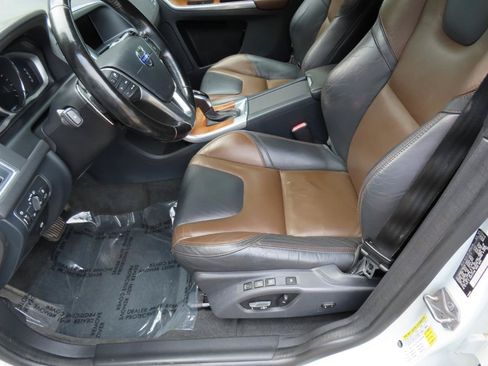Used 2015 Volvo XC60 T6 AWD/4WD image 11