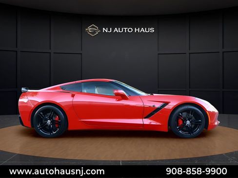 Used 2016 Chevrolet Corvette Stingray Coupe RWD image 12