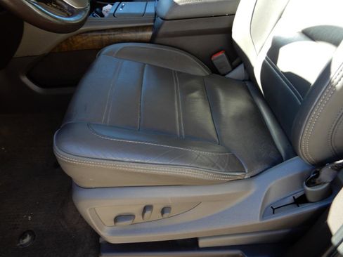 Used 2018 GMC Yukon Denali image 13