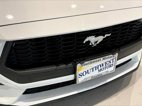 Used 2025 Ford Mustang Premium RWD image 30
