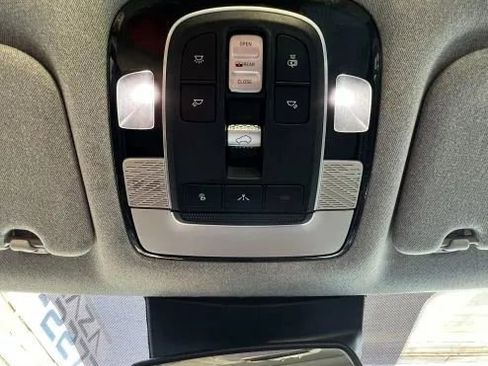 Used 2021 Hyundai Palisade Limited image 42