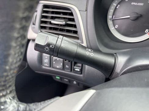 Used 2015 Nissan Sentra SR w/ Navigation Package FWD image 15