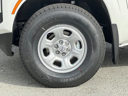 New 2026 Nissan Frontier S image 23