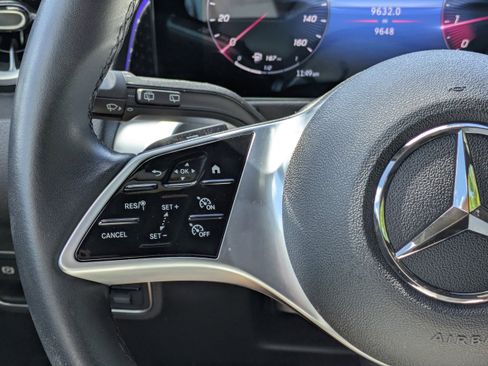 Used 2025 Mercedes-Benz GLB 250 image 13