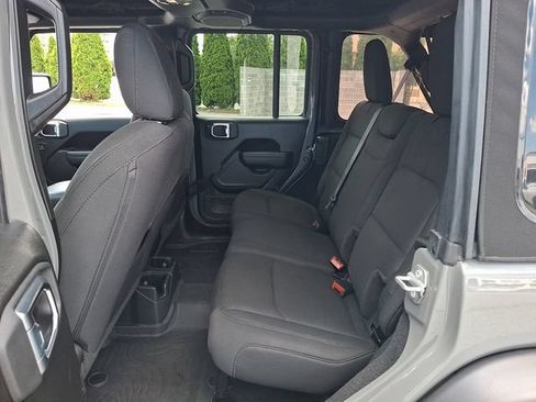 Used 2022 Jeep Wrangler Unlimited Sport AWD/4WD image 10