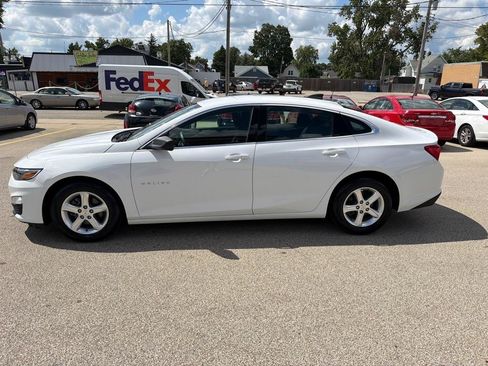 Used 2022 Chevrolet Malibu LS FWD image 5