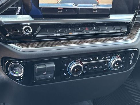 New 2026 GMC Sierra 1500 Elevation image 31