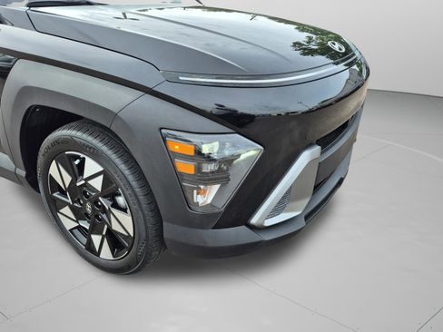 Certified 2024 Hyundai Kona SEL FWD image 32