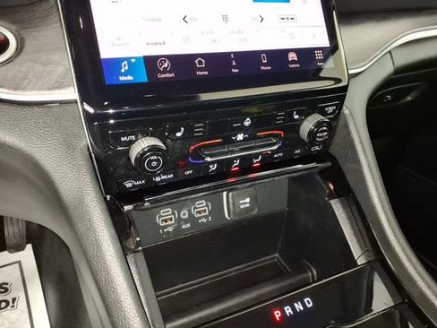 Used 2023 Jeep Grand Cherokee L Limited image 20