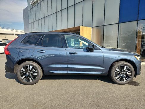 Used 2026 Volvo XC60 B5 Plus w/ Protection Package Premier AWD/4WD image 7