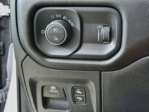 Used 2023 RAM 1500 Big Horn AWD/4WD image 27