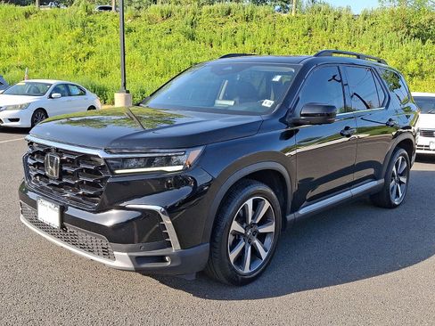 Used 2023 Honda Pilot Elite image 3