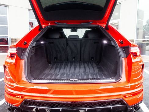 Used 2019 Lamborghini Urus AWD/4WD image 50