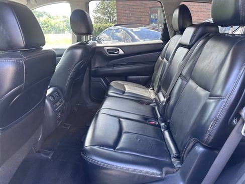Used 2018 Nissan Pathfinder SL w/ Cargo Package FWD image 8