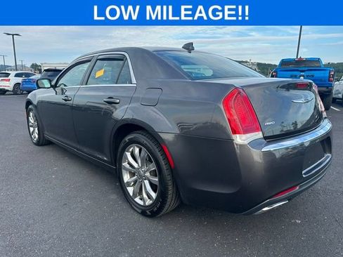 Used 2015 Chrysler 300 Limited w/ Driver Convenience Group AWD/4WD image 7