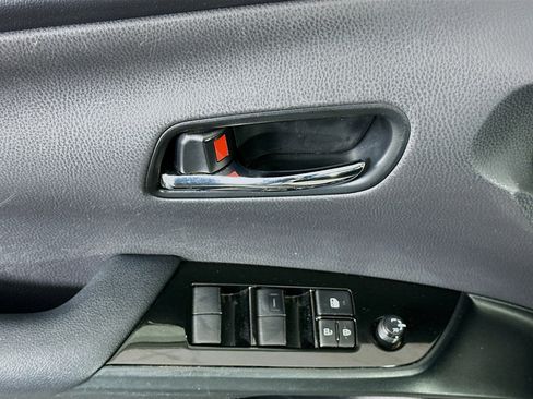 Used 2021 Toyota Prius Prime XLE image 15