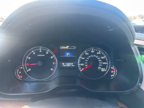 Used 2013 Subaru Outback 3.6R Limited image 23