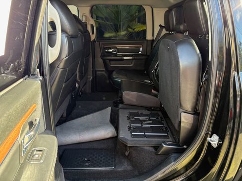 Used 2014 RAM 1500 Laramie w/ Convenience Group RWD image 16