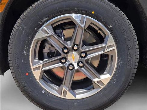 Used 2025 Chevrolet Blazer LT image 22