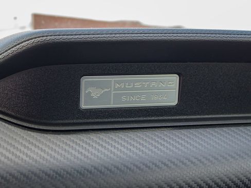 Used 2016 Ford Mustang Coupe RWD image 27