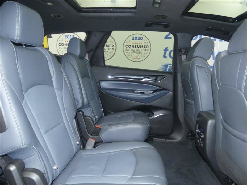 Used 2024 Buick Enclave Essence w/ Experience Buick Package AWD/4WD image 28