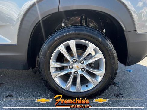 Used 2023 Chevrolet TrailBlazer LS AWD/4WD image 24