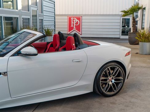 Used 2017 Jaguar F-TYPE R AWD/4WD image 7