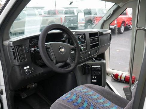 Used 2014 Chevrolet Express 4500 w/ Shuttle Bus Package RWD image 11