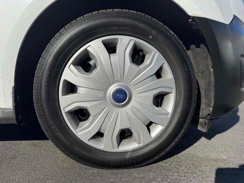 Used 2021 Ford Transit Connect XL image 30