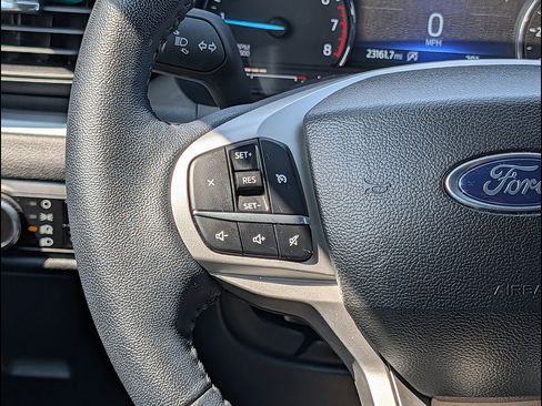 Certified 2023 Ford Explorer XLT AWD/4WD image 18