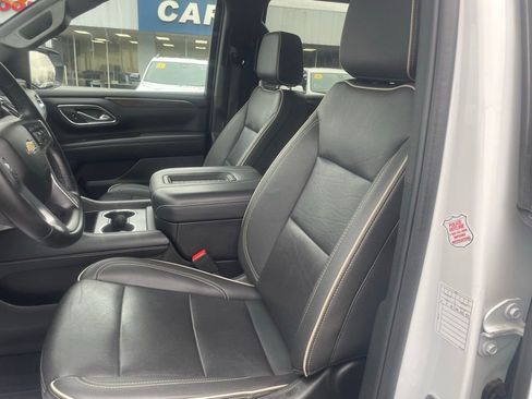 Used 2024 Chevrolet Suburban Premier image 13