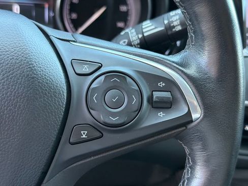 Used 2019 Buick Envision Essence FWD image 26