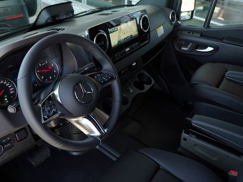 New 2025 Mercedes-Benz Sprinter 2500 image 2