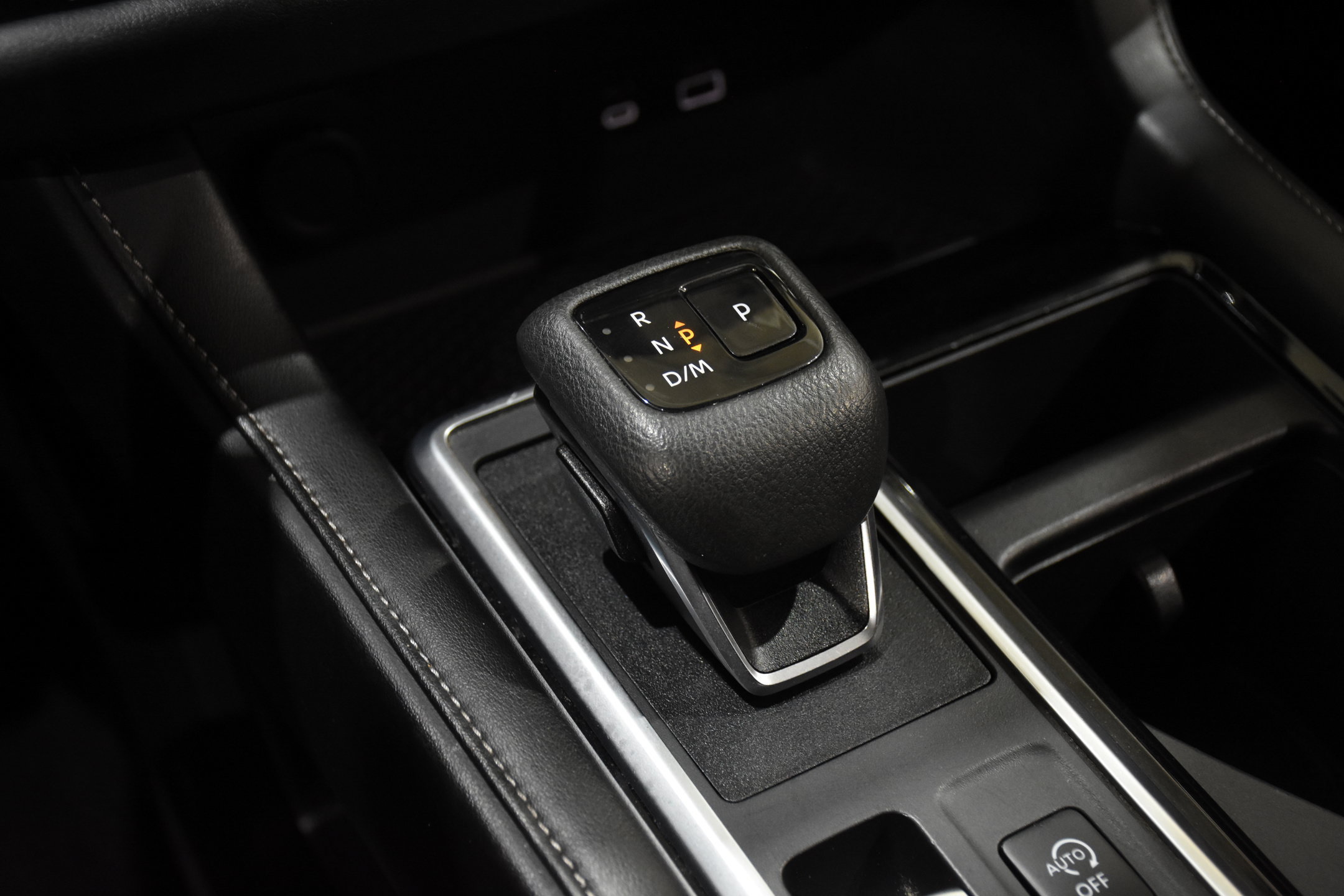 Used 2025 Nissan Pathfinder SV FWD image 26