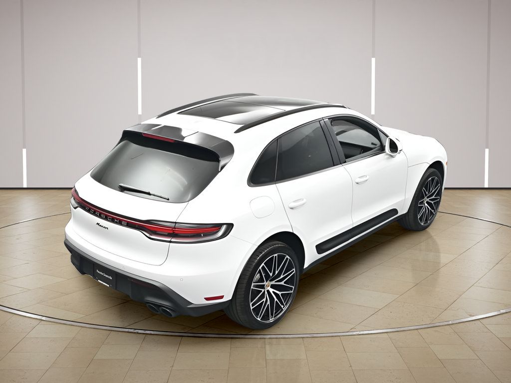 Certified 2026 Porsche Macan AWD/4WD image 38