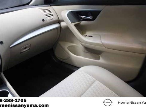 Used 2016 Nissan Altima 2.5 FWD image 11