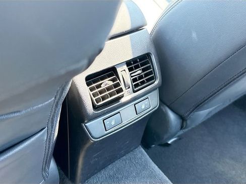 Used 2015 Subaru Legacy 2.5i Limited AWD/4WD image 29