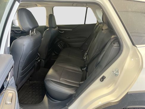Used 2025 Subaru Outback Limited AWD/4WD image 26
