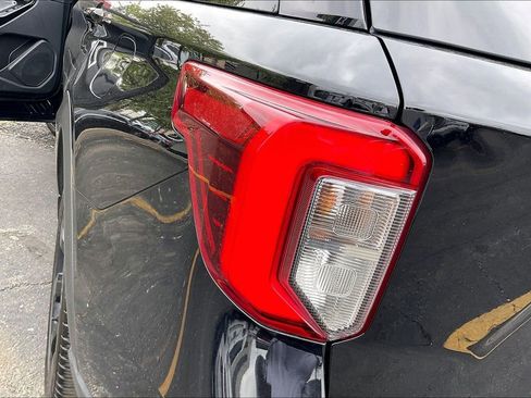Certified 2022 Ford Explorer ST w/ Equipment Group 401A AWD/4WD image 28