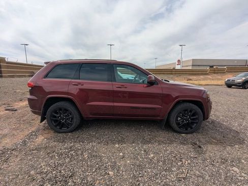 Used 2021 Jeep Grand Cherokee Laredo X image 5